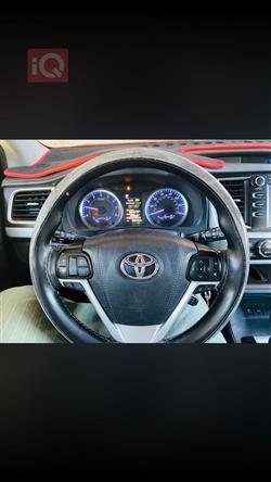 تۆیۆتا هایلاندەر